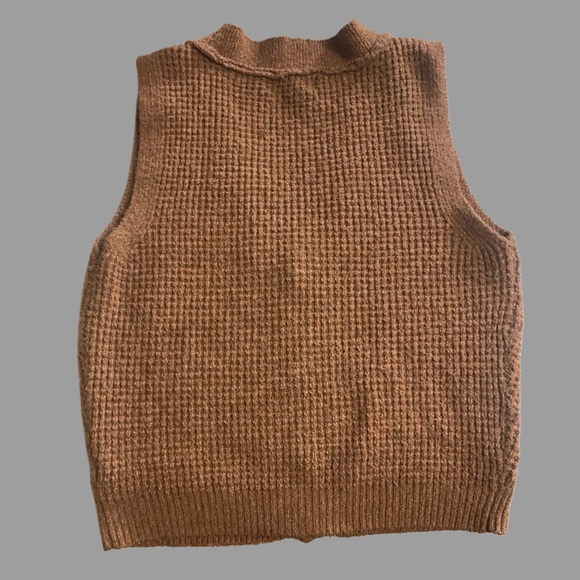 Jolie & Joy Brown Button Sweater Vest - Picture 3 of 11